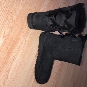 UGG Bailey bow
